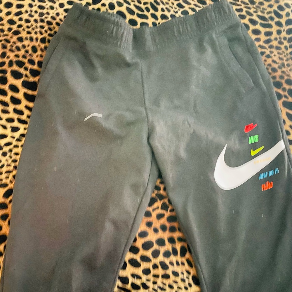 NIKE WOMEN SWEAT PANTS